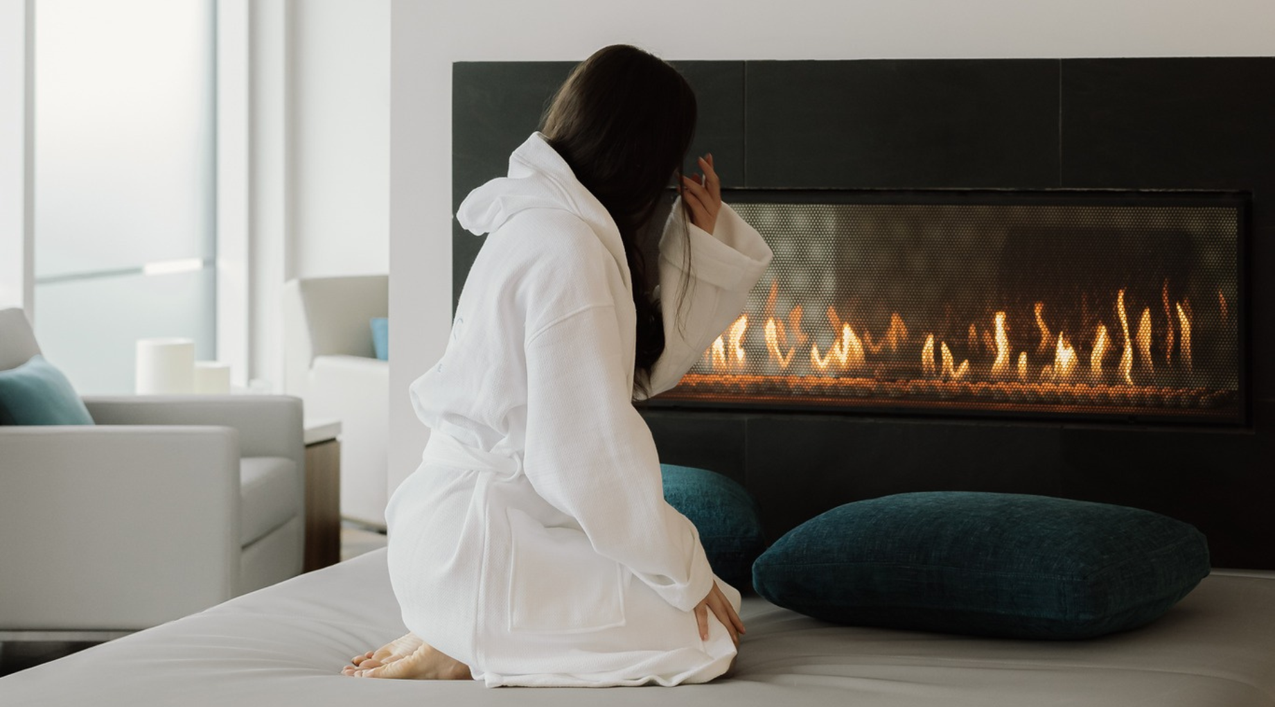 Forfait Douceur promotion jusqu'au 31 mai 2026 Massage 60 minutes, soin visage, expérience thermale et cadeau Éminence au PAŪS Spa Expérience